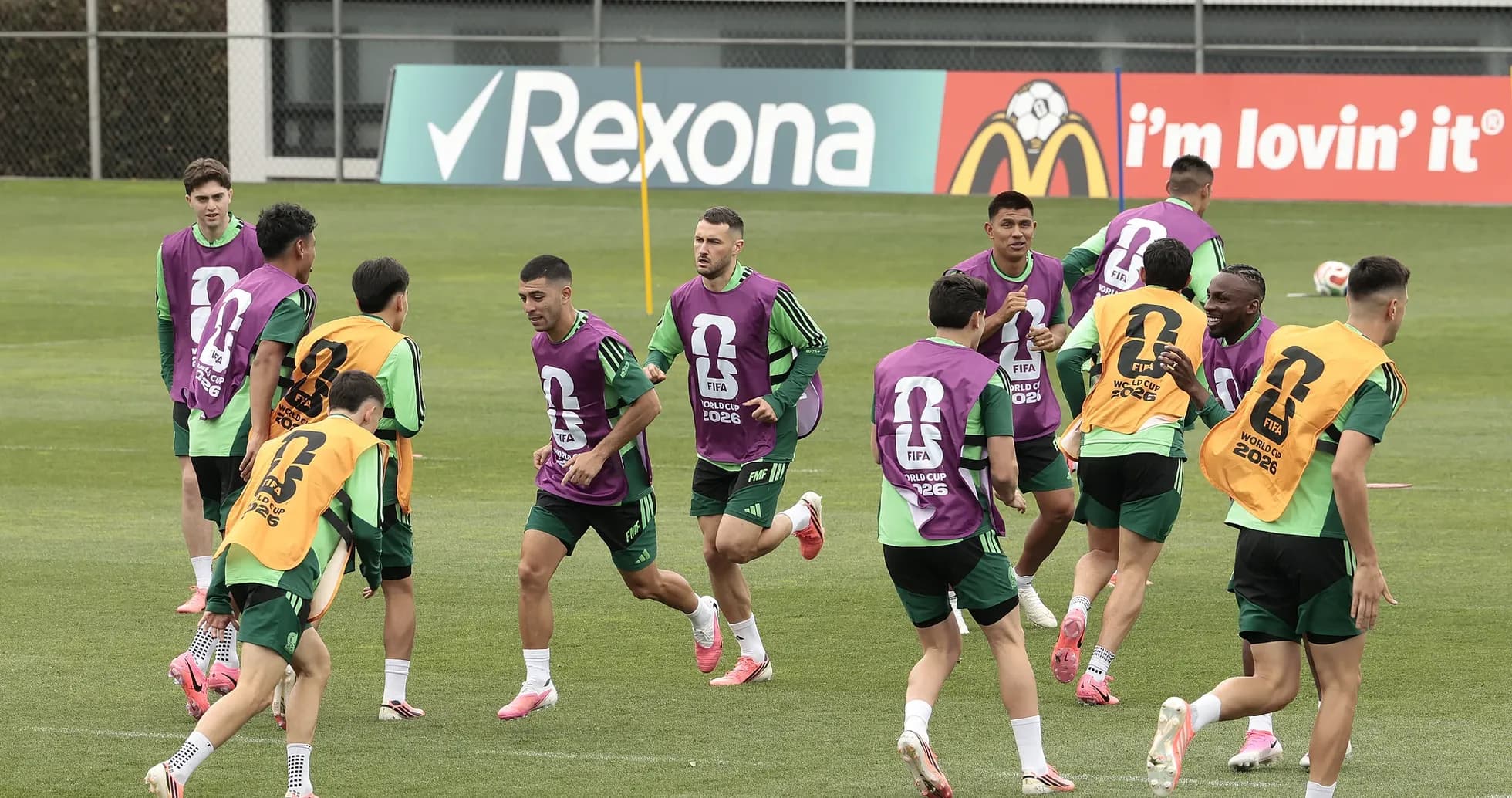 Entrenamiento del equipo de México para el Mundial Entrenamiento del equipo de México para el Mundial