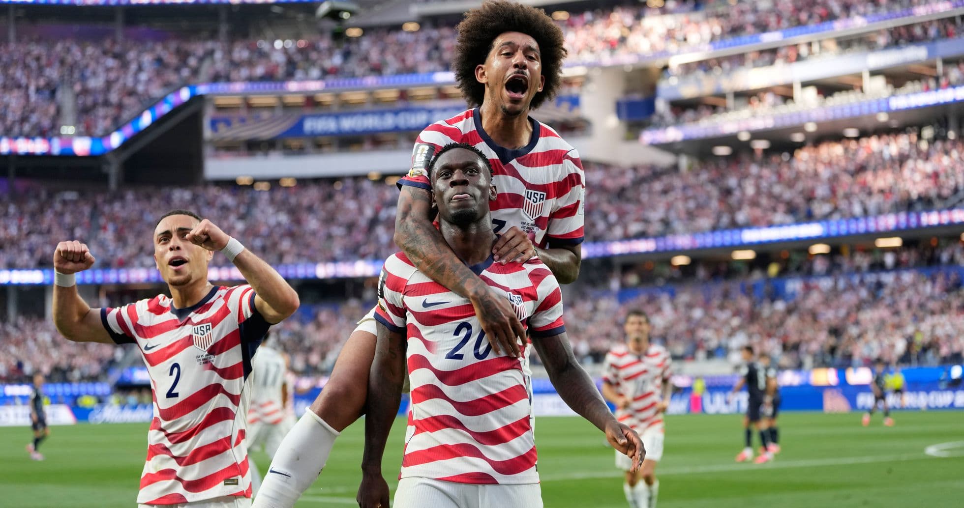Jugadores de Estados Unidos celebrando un gol Jugadores de Estados Unidos celebrando un gol