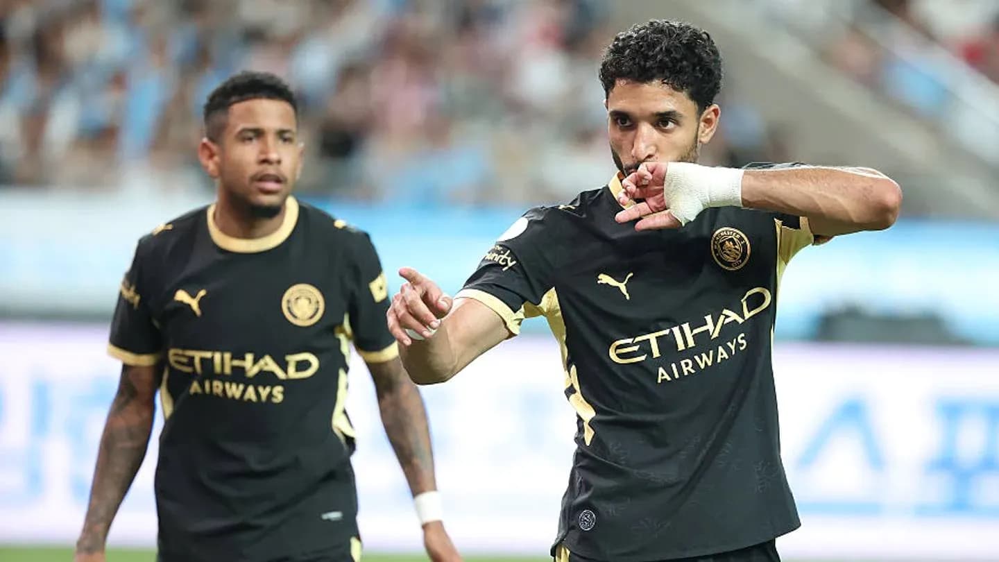 Jugador de Manchester City celebrando un gol Jugador de Manchester City celebrando un gol