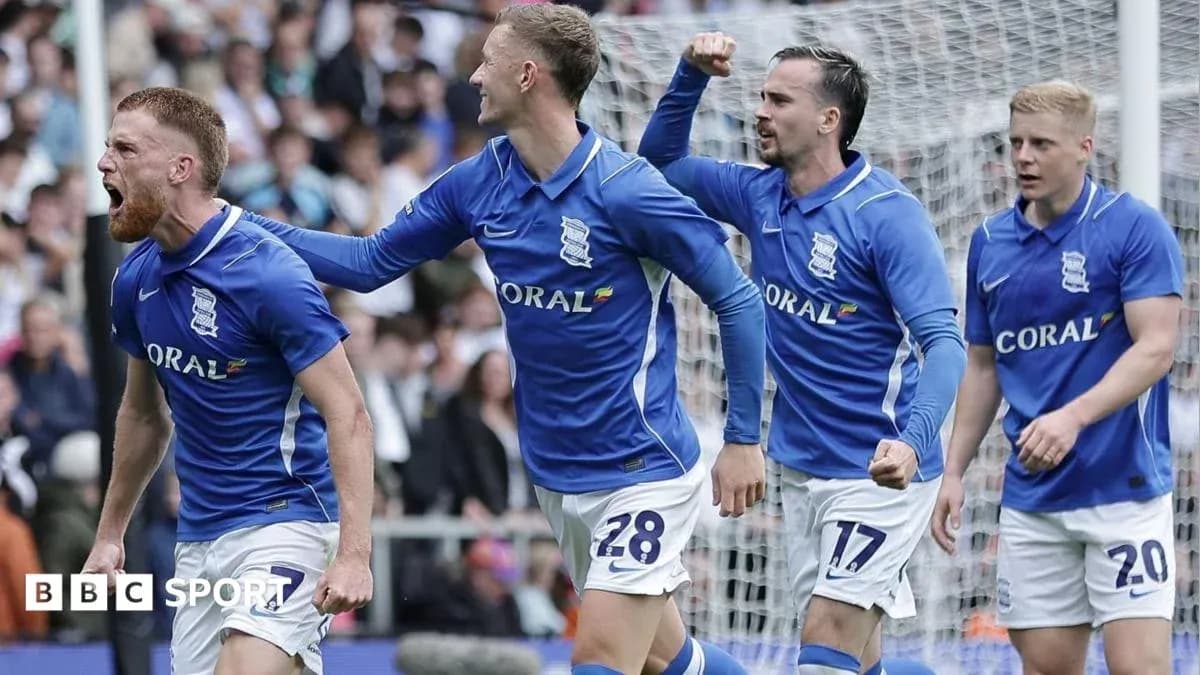 Jugadores de Birmingham celebrando un gol en partido Jugadores de Birmingham celebrando un gol en partido