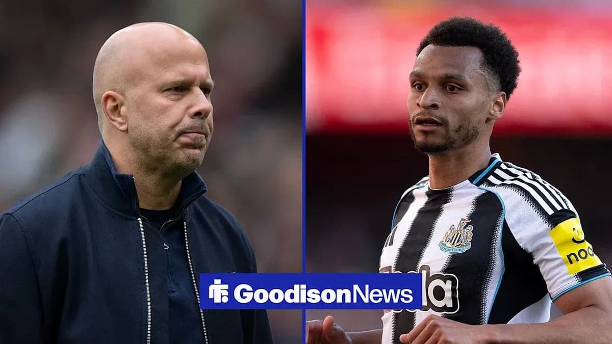 Entrenador y jugador de Newcastle en primer plano Entrenador y jugador de Newcastle en primer plano