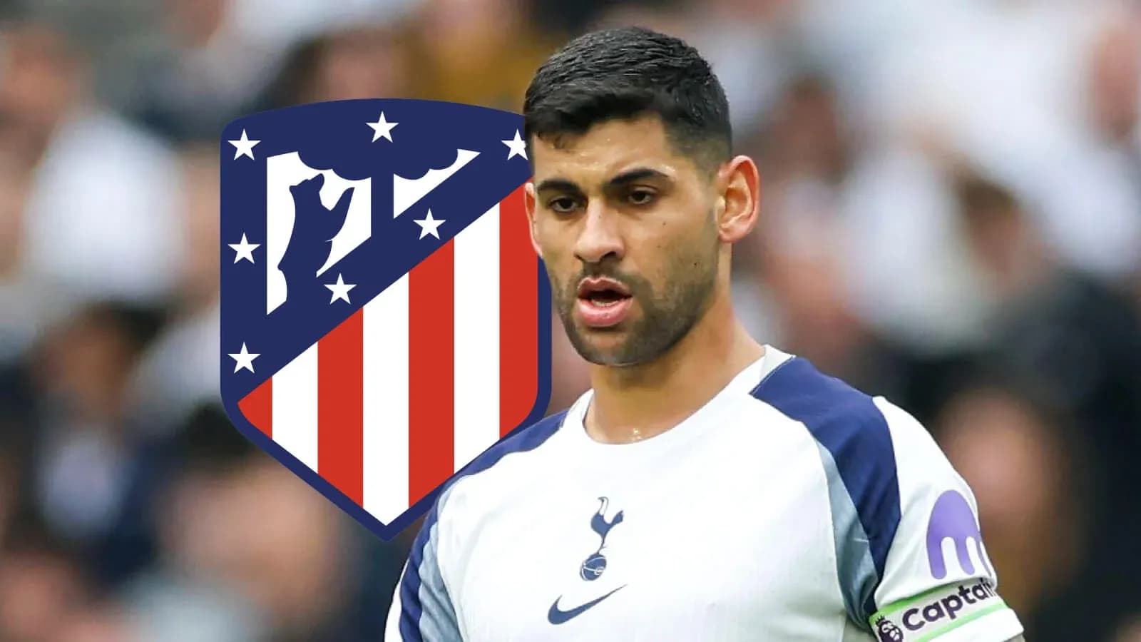 Jugador de Tottenham con escudo de Atlético de Madrid Jugador de Tottenham con escudo de Atlético de Madrid