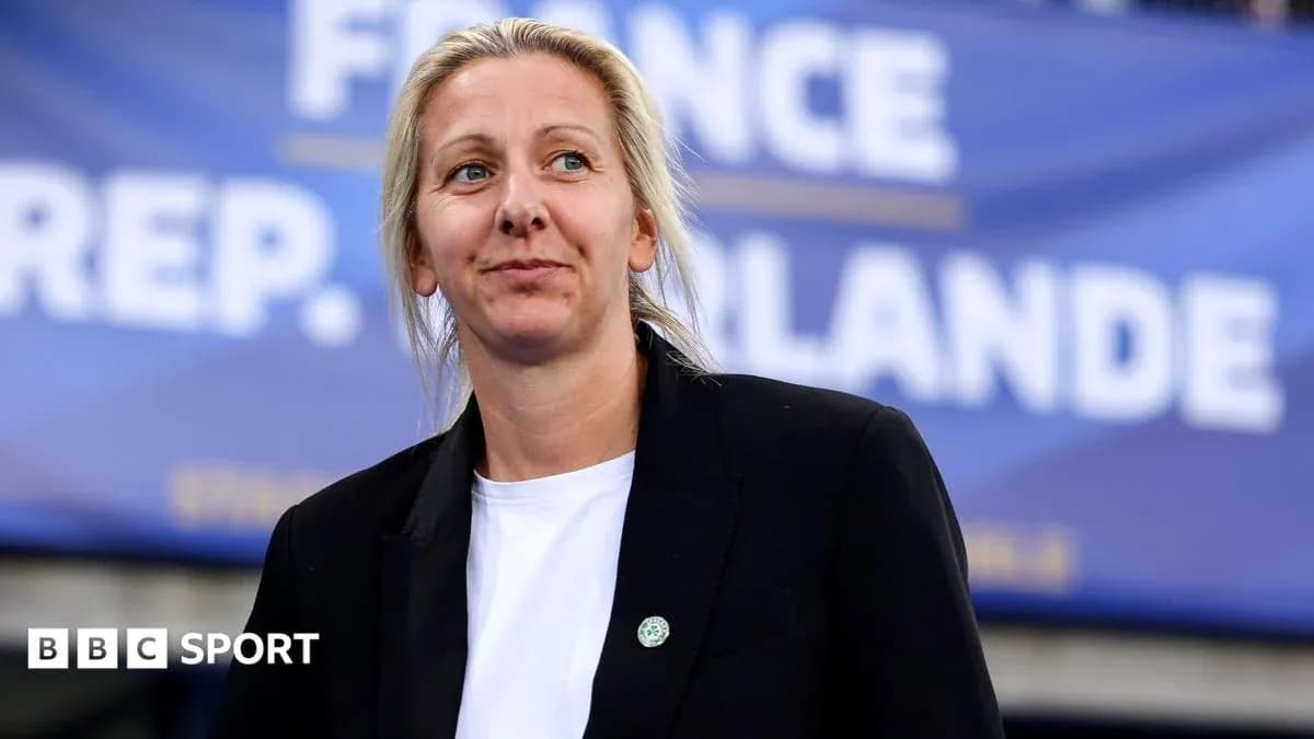 Entrenadora en conferencia previa al partido Entrenadora en conferencia previa al partido