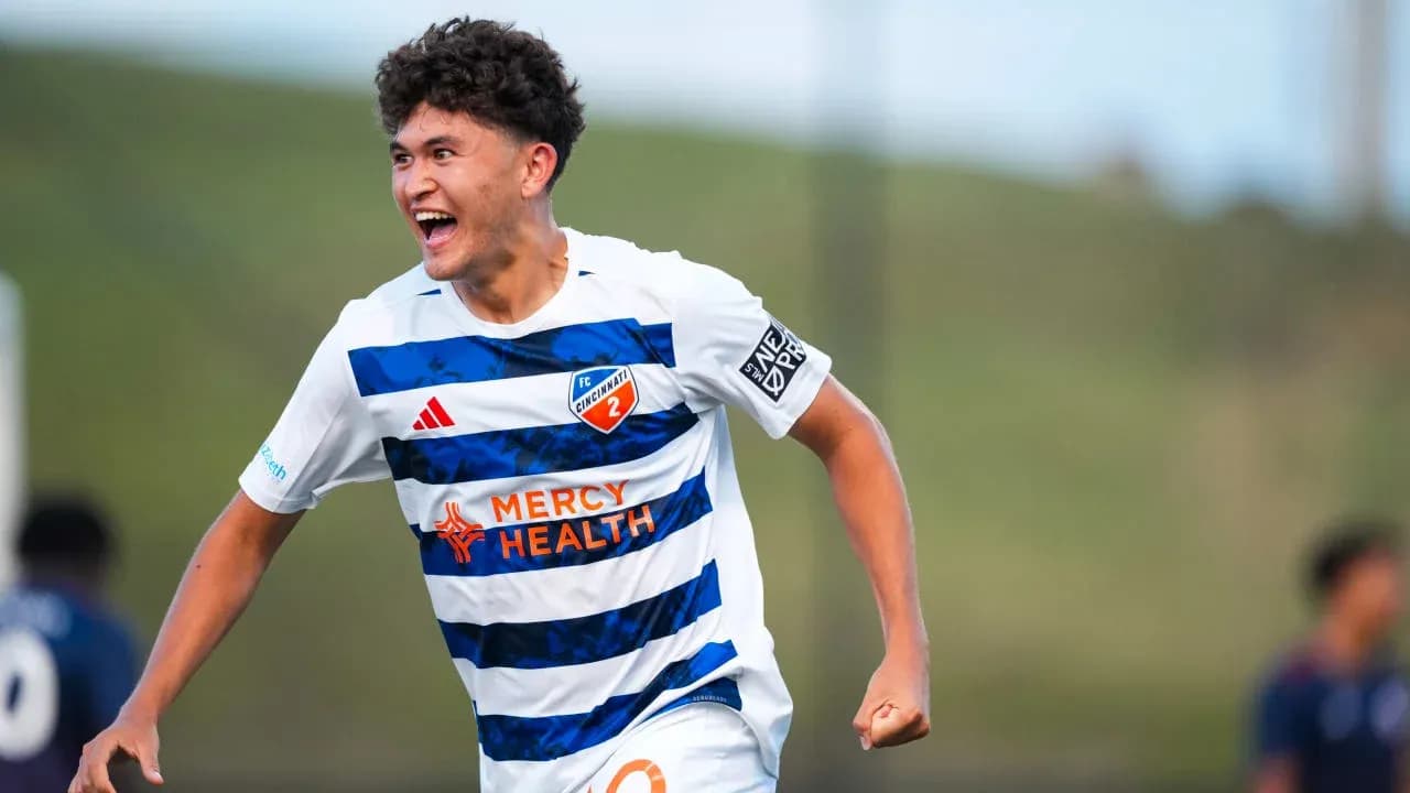 Jugador de FC Cincinnati II celebrando un gol Jugador de FC Cincinnati II celebrando un gol