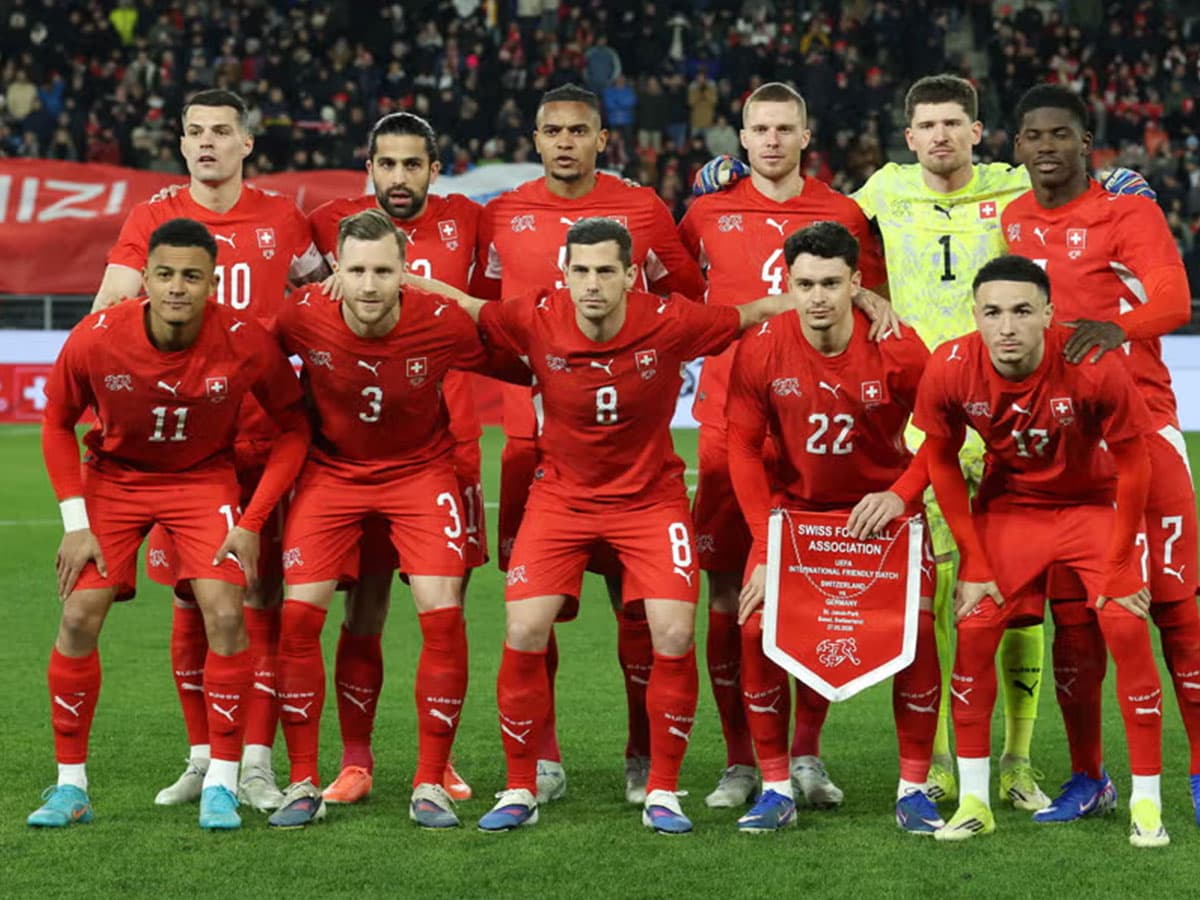 Equipo de Suiza posando antes del partido Equipo de Suiza posando antes del partido