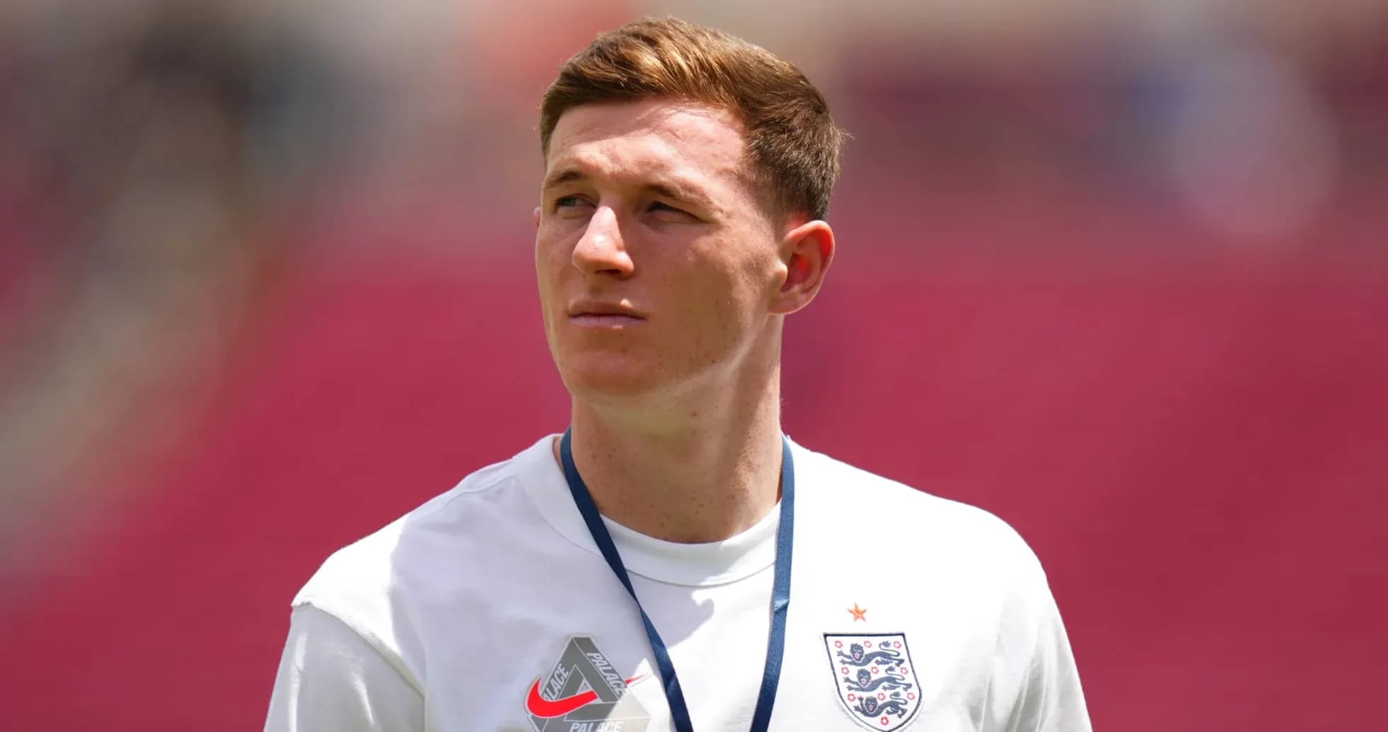 Jugador de Inglaterra en el campo antes del partido Jugador de Inglaterra en el campo antes del partido