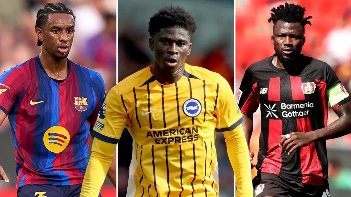 Tres futbolistas en acción con sus equipos respectivos Tres futbolistas en acción con sus equipos respectivos