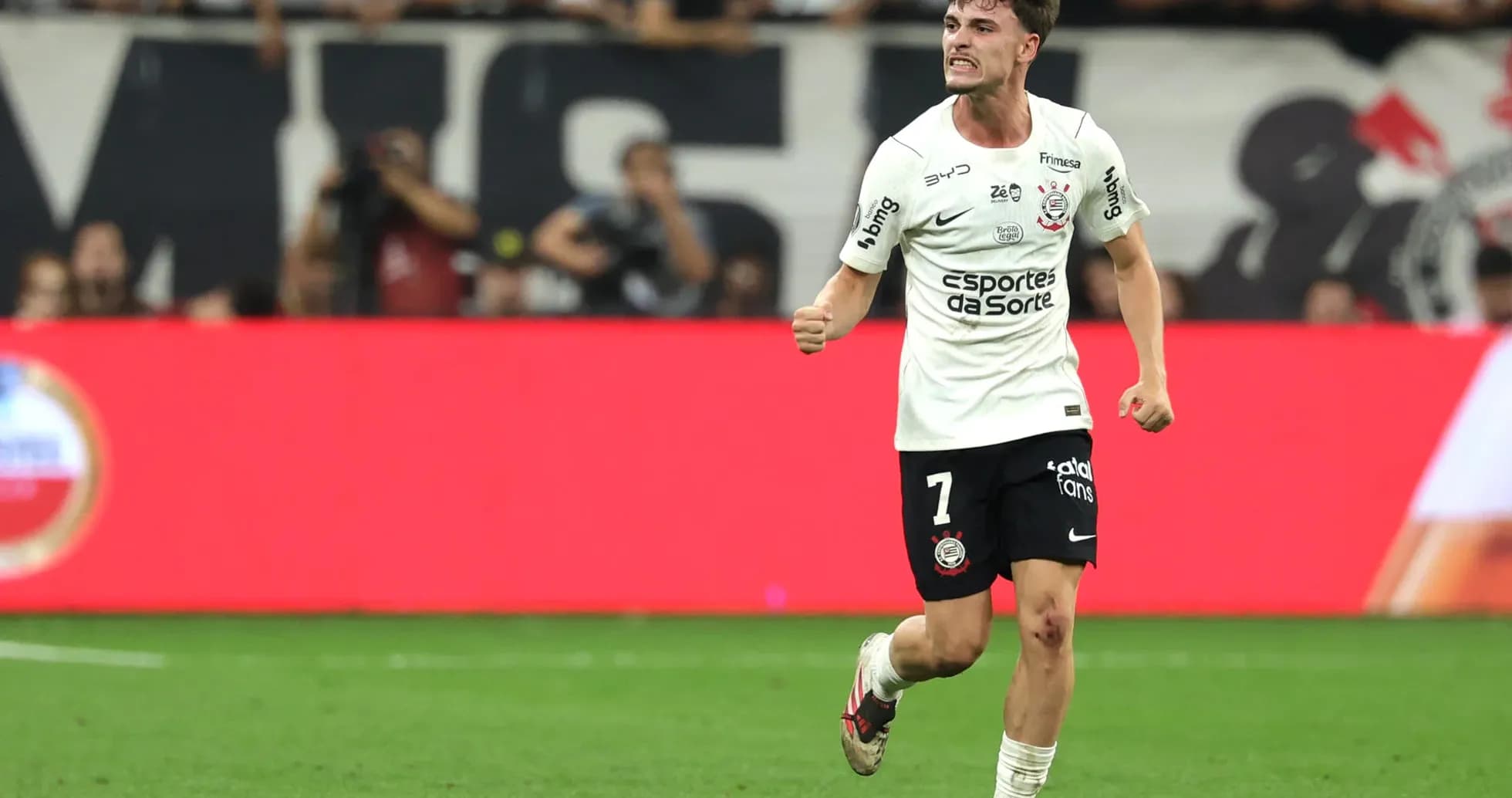 Jugador de Corinthians celebrando un gol Jugador de Corinthians celebrando un gol