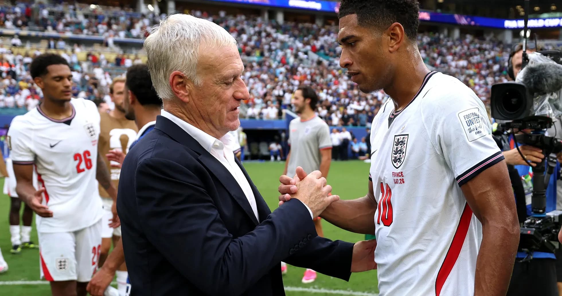 Entrenador y jugador de Inglaterra en el partido Entrenador y jugador de Inglaterra en el partido