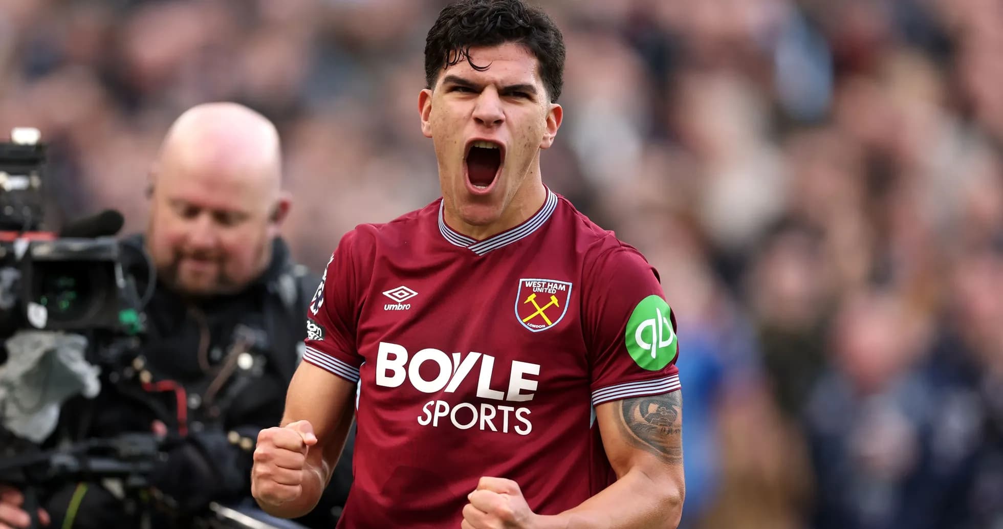 Jugador de West Ham United celebrando un gol Jugador de West Ham United celebrando un gol