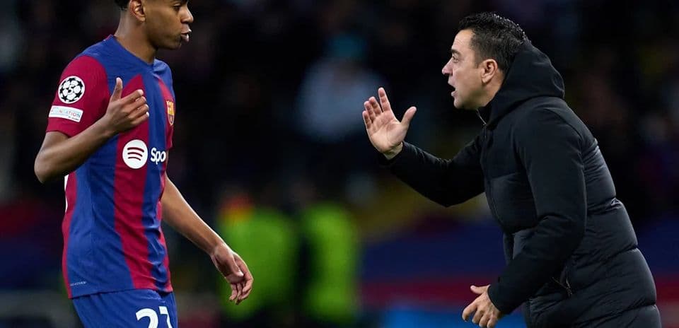Xavi Hernández: Reflexiones sobre Figo, Messi, Ronaldinho y su etapa como entrenador Xavi Hernández: Reflexiones sobre Figo, Messi, Ronaldinho y su etapa como entrenador