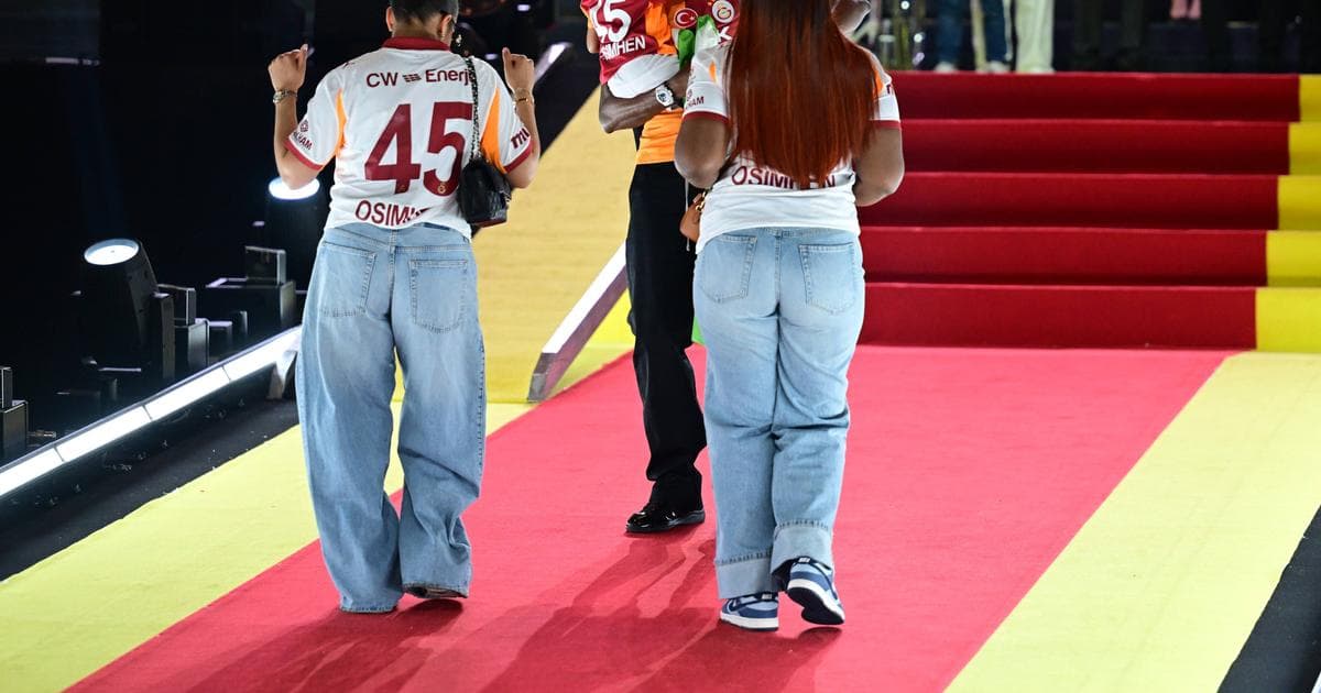 Novia embarazada de Victor Osimhen sufre un accidente automovilístico en Turquía Novia embarazada de Victor Osimhen sufre un accidente automovilístico en Turquía