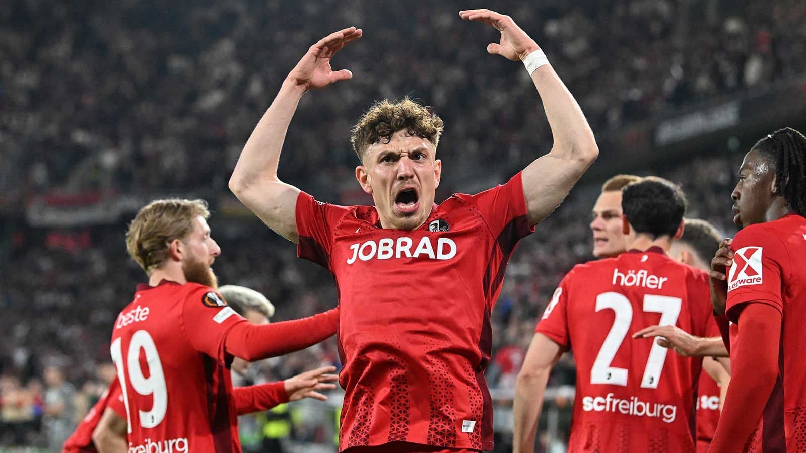 Philipp Treu: ¿La solución de Jürgen Klopp para el problema en el lateral derecho de Alemania? Philipp Treu: ¿La solución de Jürgen Klopp para el problema en el lateral derecho de Alemania?