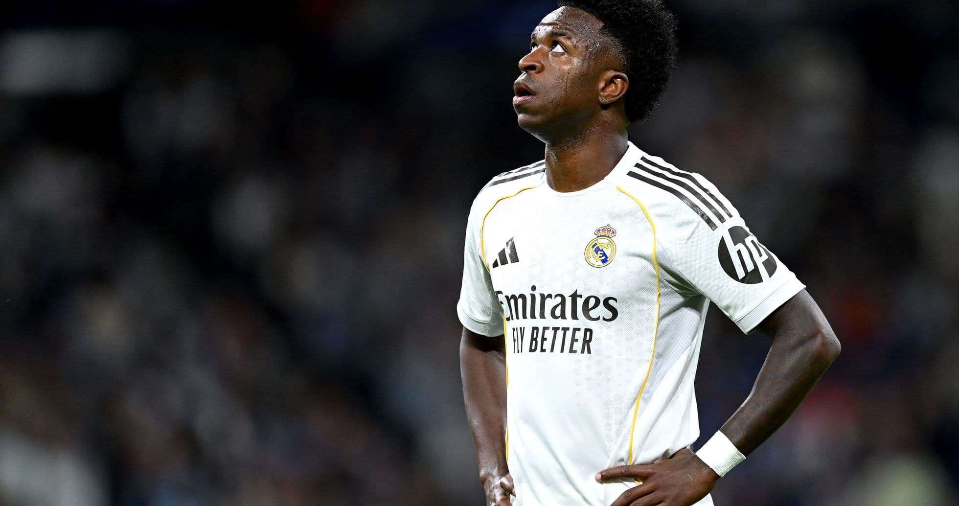 Real Madrid mejora la oferta a Vinicius mientras el brasileño pide más Real Madrid mejora la oferta a Vinicius mientras el brasileño pide más